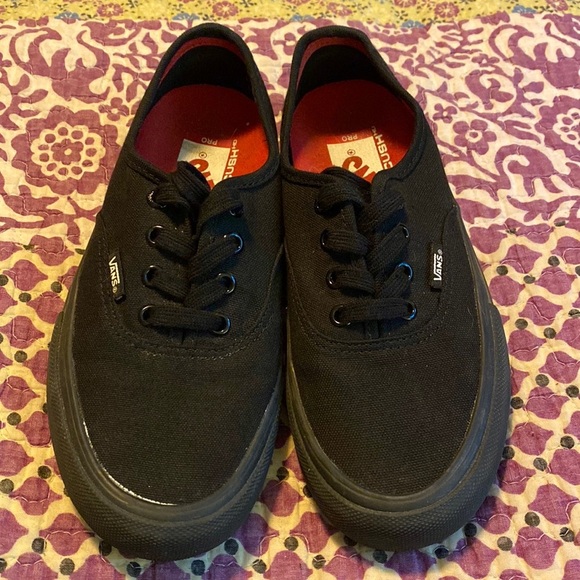 Vans Other - Like new men’s size 4 black UltraCush HD Pro